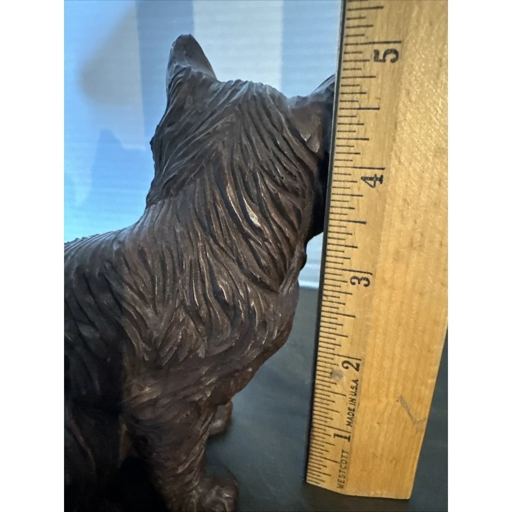 VTG Red Mill Faux Wood Carved Cat Figurine Resin‎ Handcrafted 5 1/4